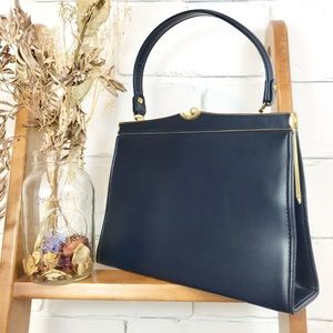 Jaclyn USA Vintage Clasp handbag